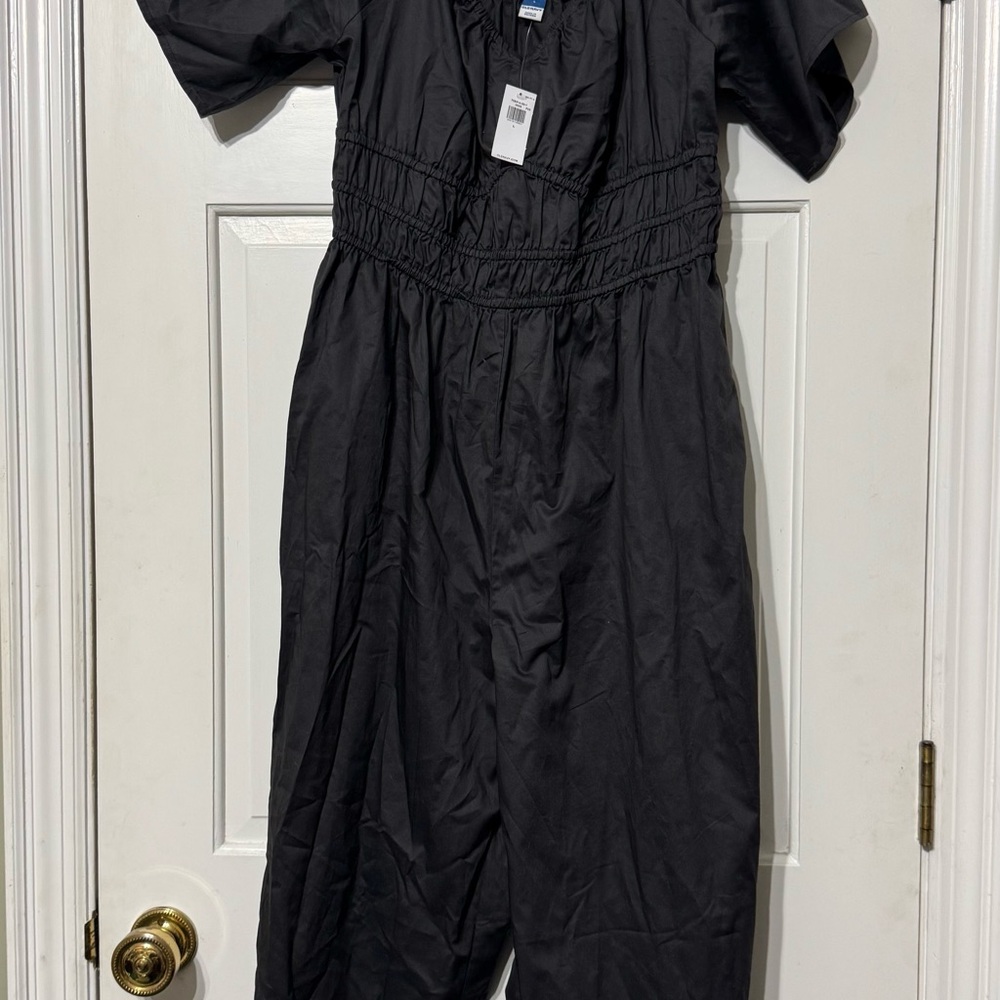 Old Navy Women’s Black Romper - Picture 2 of 3